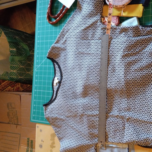 Max Studio Black & White Tunic - Picture 8 of 8